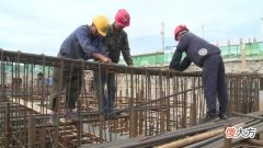 一天喝18斤水 一天喝8斤水好吗