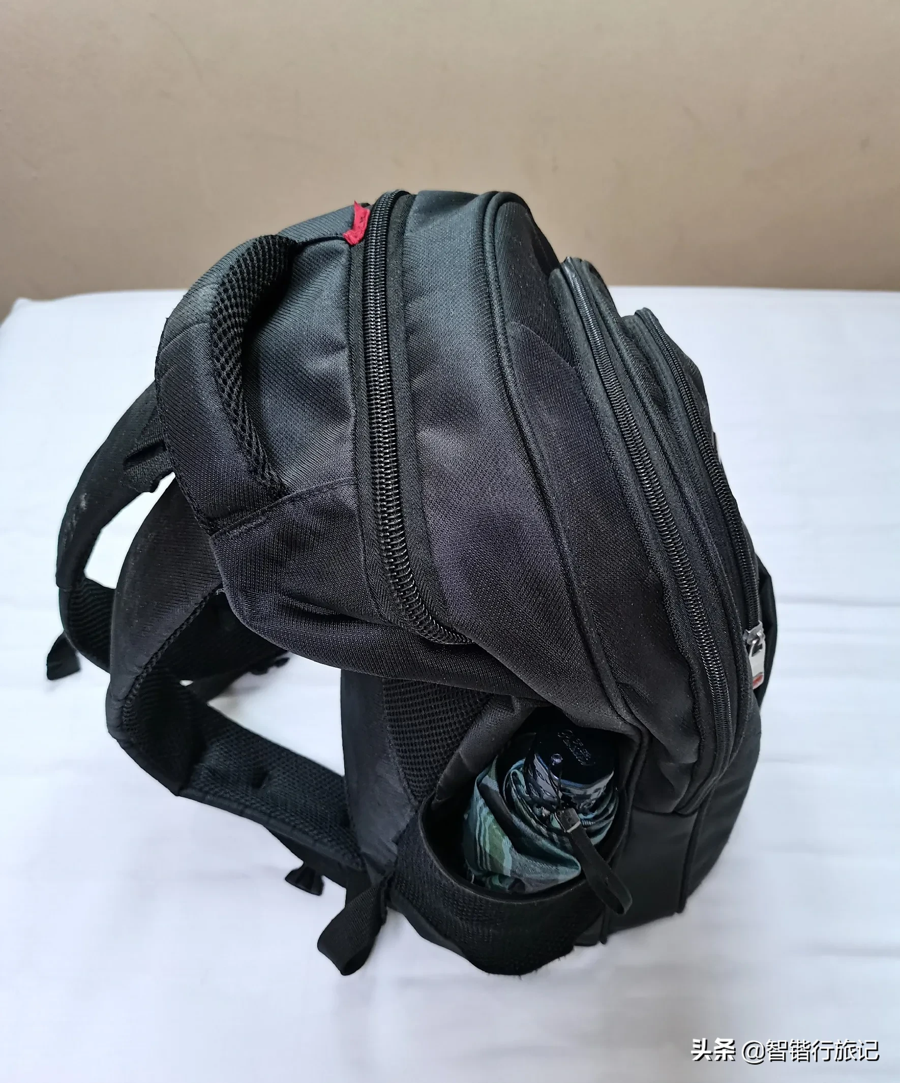 现在许多人有空闲的时候，常常都会想出去旅游，那旅游又需要准备些什么呢