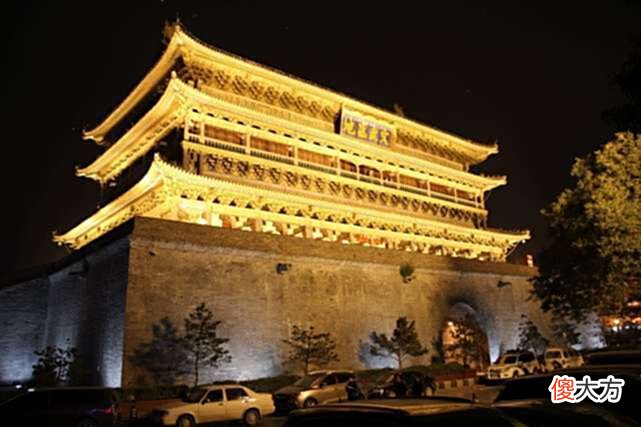【历史故事】原来古代城门上的门钉有大作用，不只是装饰而已