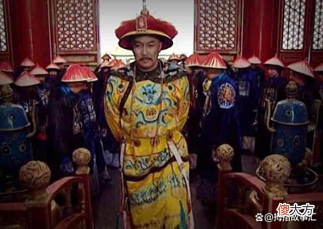 【历史故事】皇帝到大臣府邸讨水，大臣却放出三条恶犬，皇帝大喜：给他升官
