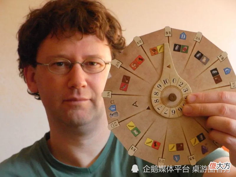 【游戏世界】归来仍是“神”作，知名桌游设计师何时“格局打开”？