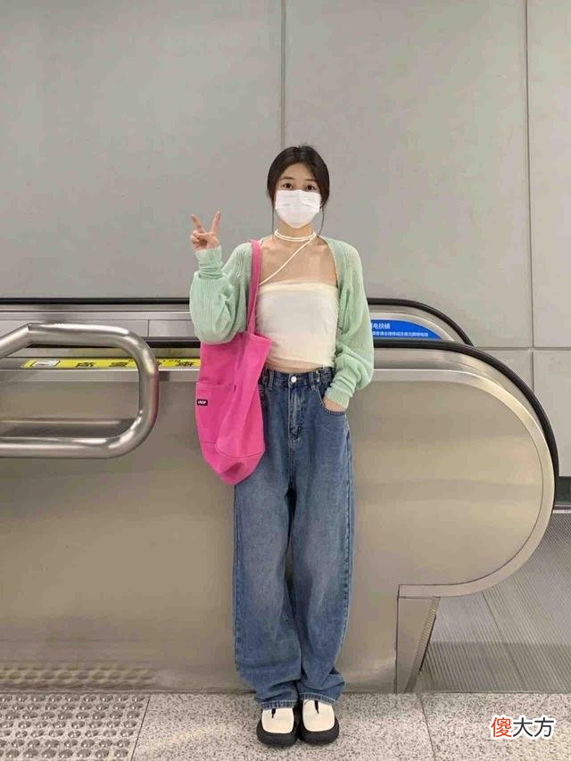 【就爱时尚】地铁里的“中国女孩”：虽然不精致，但胜在大方、自然！