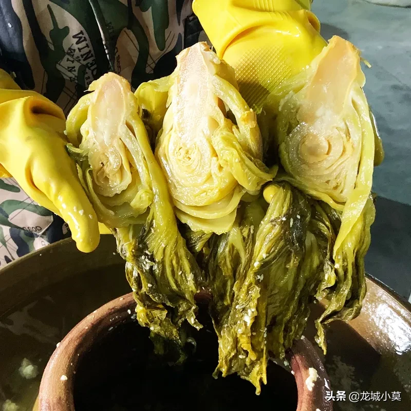 最近开发了一套制作酸菜的方法，可以做到损耗10%以下，良品率98%以上！