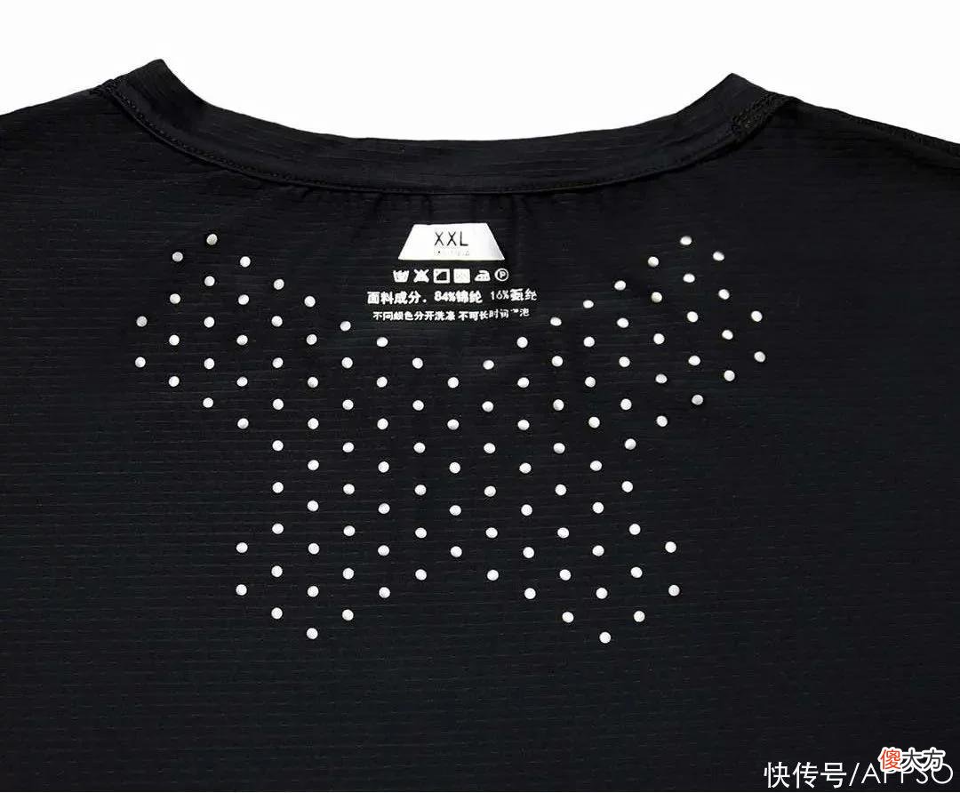 【就爱时尚】夏日劲爽的 T 恤和裤子，降温、百搭，一套都帮你安排好了