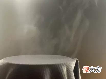 【就爱时尚】夏日劲爽的 T 恤和裤子，降温、百搭，一套都帮你安排好了