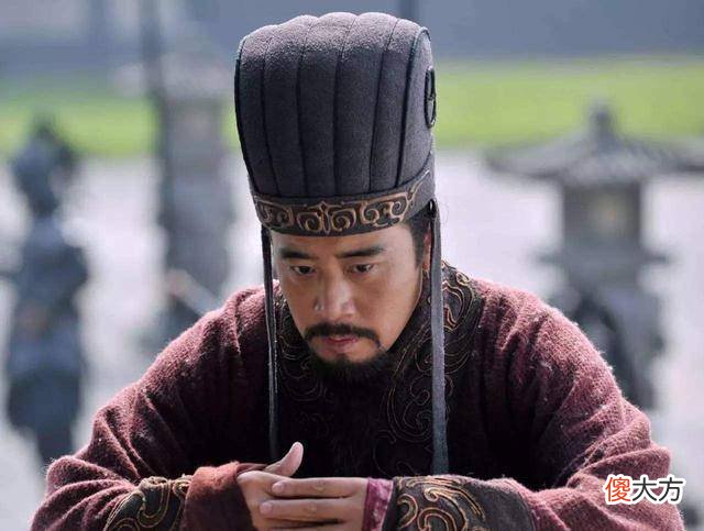 【爱历史】刘备如果得了天下，最有可能杀的就是这两人，诸葛亮其实心知肚明