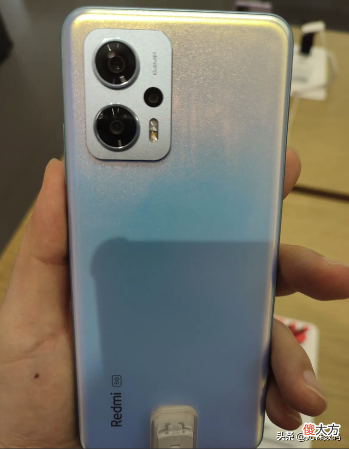 趁着下班时间去体验了一把红米Note11T