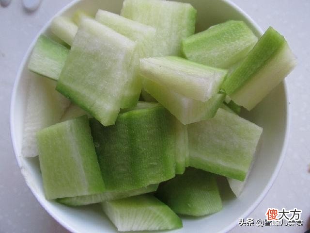 萝卜炖大鹅真是美味极了 青萝卜炖大鹅好吃吗