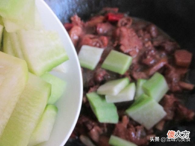 萝卜炖大鹅真是美味极了 青萝卜炖大鹅好吃吗