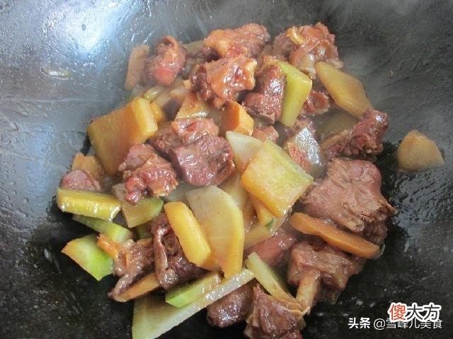 萝卜炖大鹅真是美味极了 青萝卜炖大鹅好吃吗