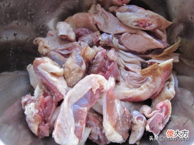 萝卜炖大鹅真是美味极了 青萝卜炖大鹅好吃吗