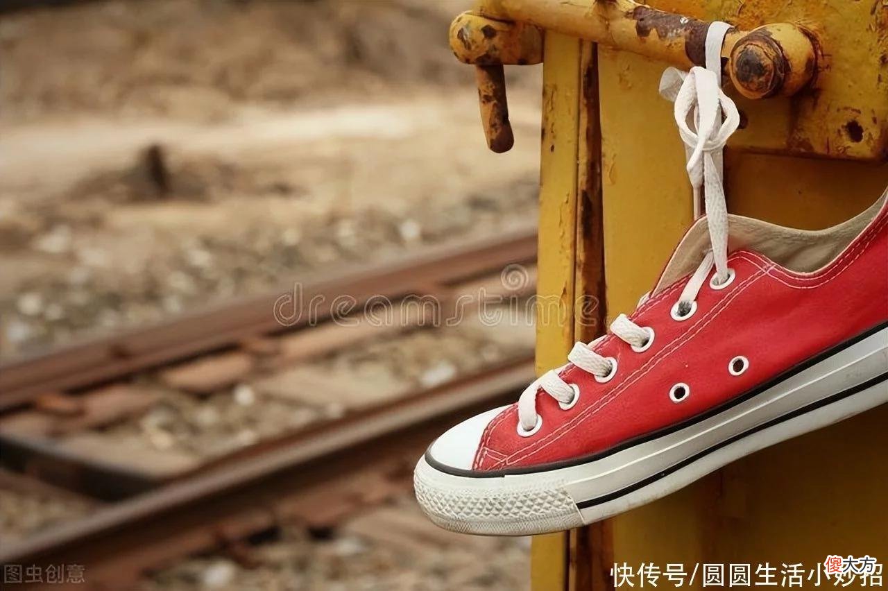 【就爱时尚】今天才知道,鞋子后的小尾巴还有4个隐藏功能,好多人都不知道