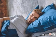 人睡三觉命比纸薄有什么后果 人睡三觉，命比纸薄?这3种觉睡多了伤身