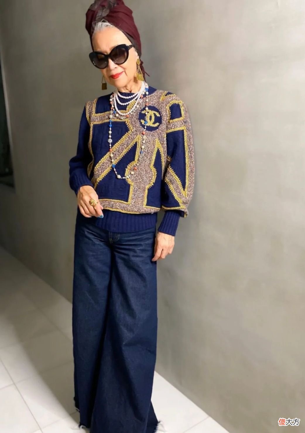 【就爱时尚】这才是奶奶辈女人该有的穿搭：不服老也不扮嫩，美得高级又从容