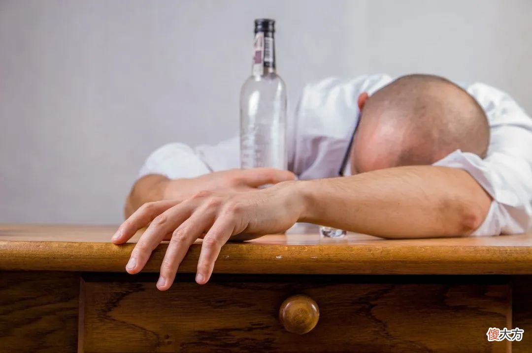 喝酒脸红宿醉头痛怎么办 喝红酒宿醉头晕怎么办