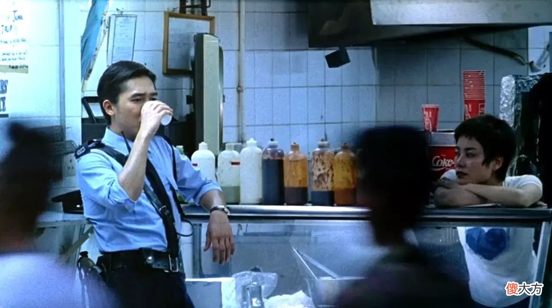 独自住进香港重庆大厦 香港重庆大厦有多恐怖