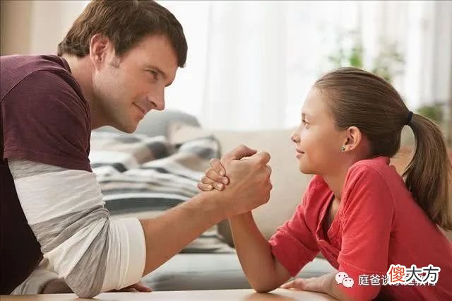 你夸孩子还是老三样？学长学会这3个做法15句话，让孩子更有出息更聪明
