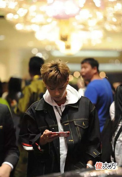盘点明星们的手机壳 明星的手机壳什么牌子好