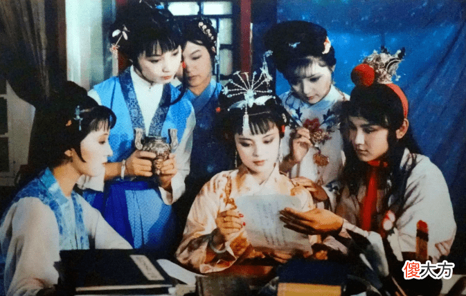 【爱历史】古代大家闺秀都在闺房里忙什么？