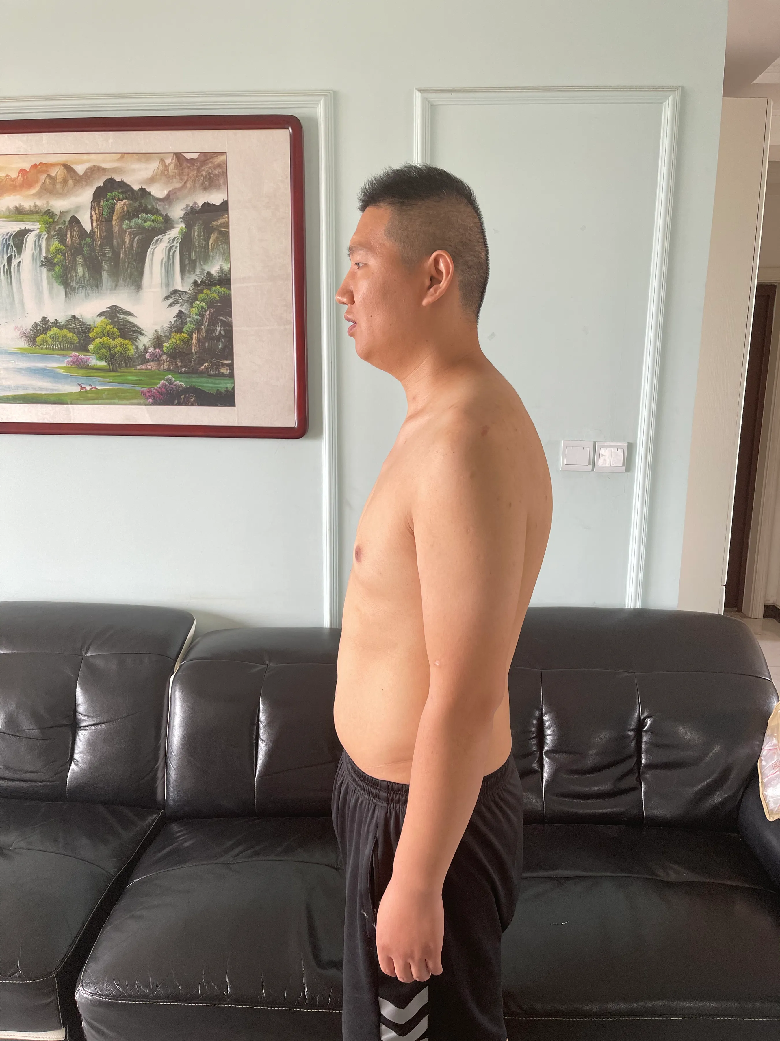 楠哥瘦了60斤用的是什么减肥法 大家好，我是瘦了60斤楠哥