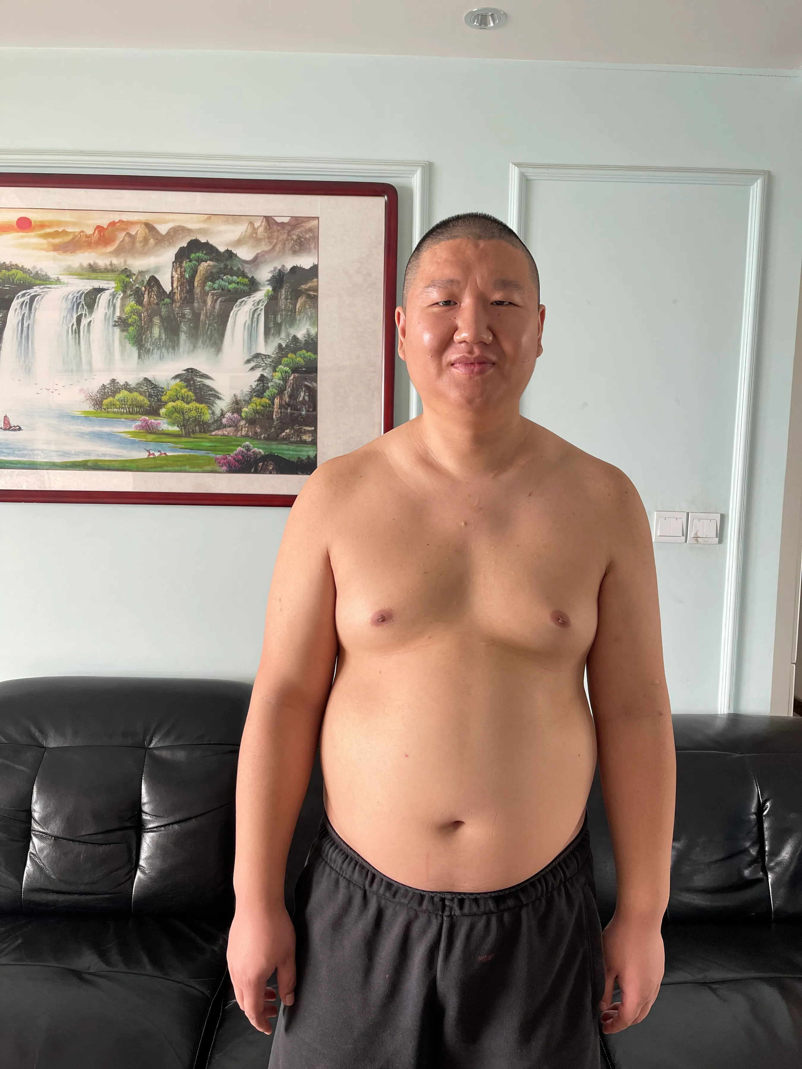 楠哥瘦了60斤用的是什么减肥法 大家好，我是瘦了60斤楠哥
