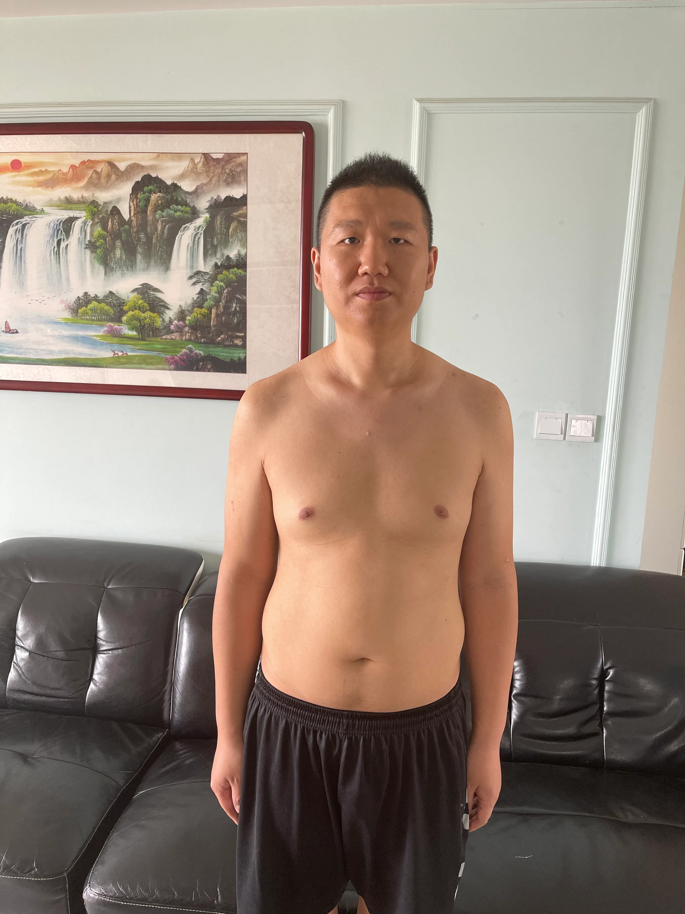 楠哥瘦了60斤用的是什么减肥法 大家好，我是瘦了60斤楠哥