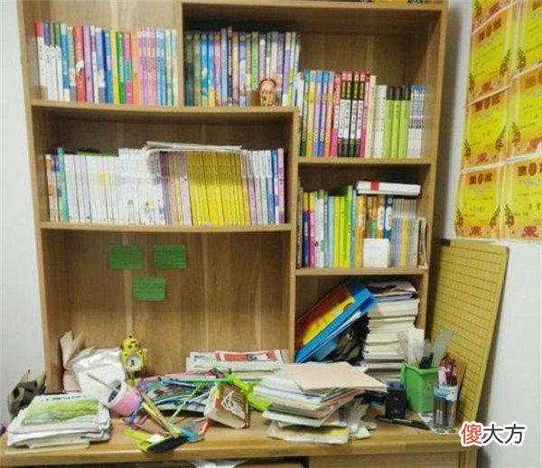 书桌乱七八糟可怎么学习 乱七八糟的书桌