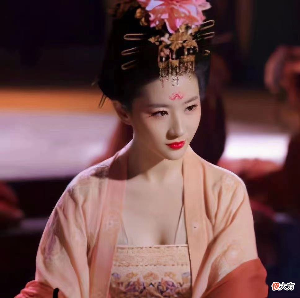 【历史故事】梦华录:赵盼儿身世揭晓,生父地位不输萧相,顾千帆见面需跪拜