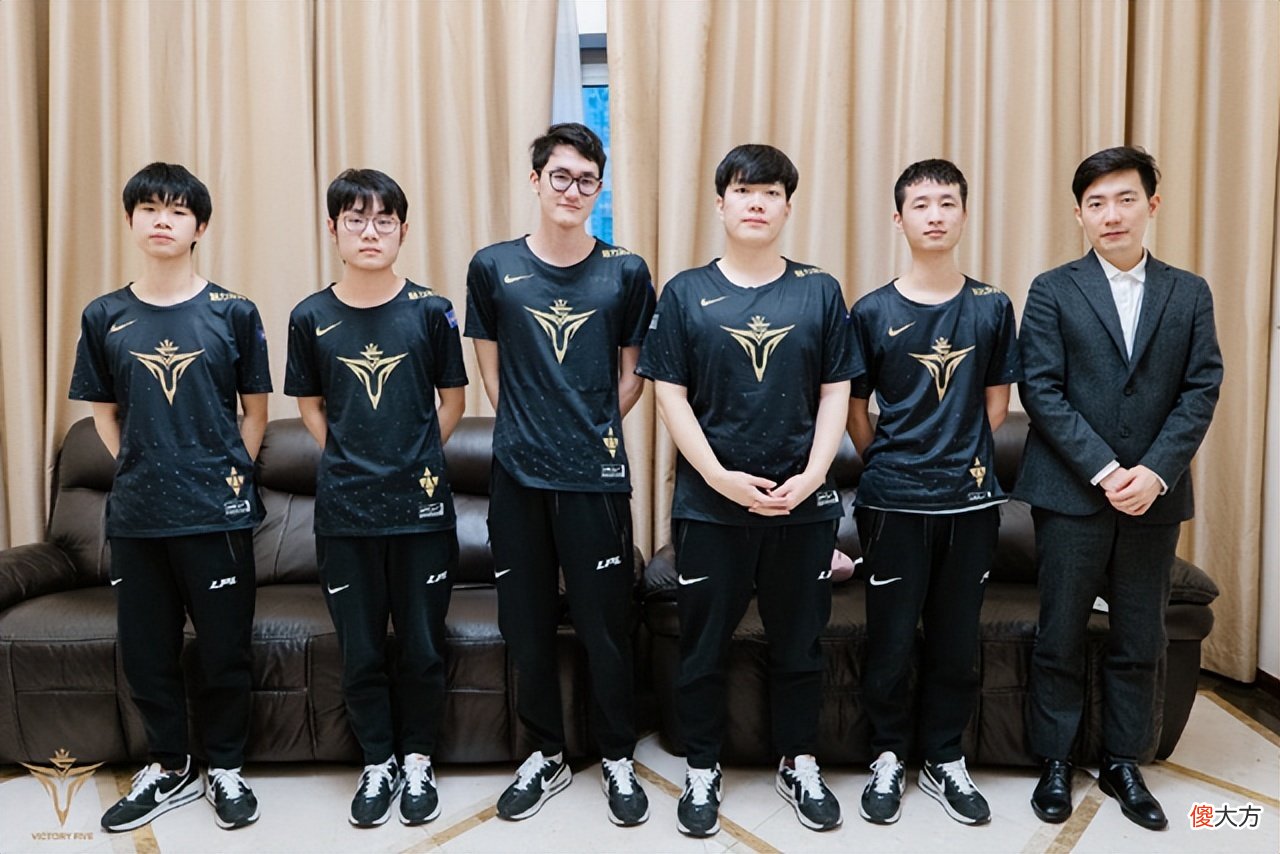 【游戏世界】呼吸哥获五星好评？RNG大战V5，Rich恐成拦路虎！