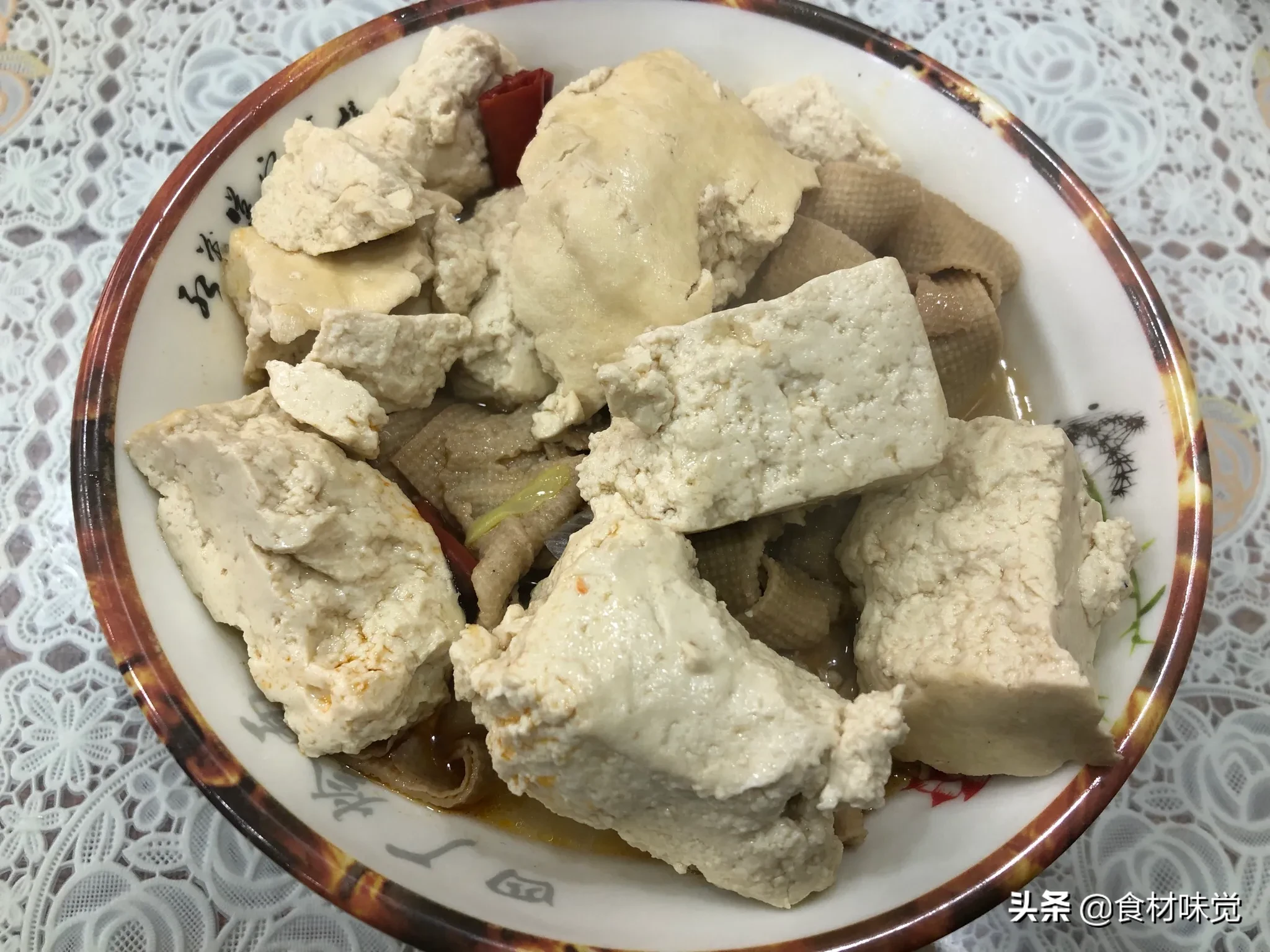 郑州的工资对不起郑州的烩面，四厂烩面涨到了16元一碗，生意依旧火爆！