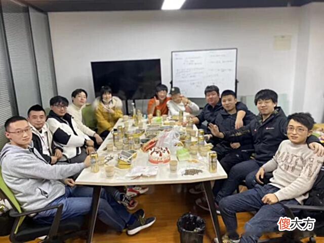 【游戏迷】电子桌游风格的Rogue-lite游戏，《宇宙大拍扁》制作人专访