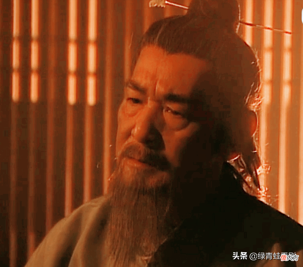 看看他师父是谁 他师傅是谁
