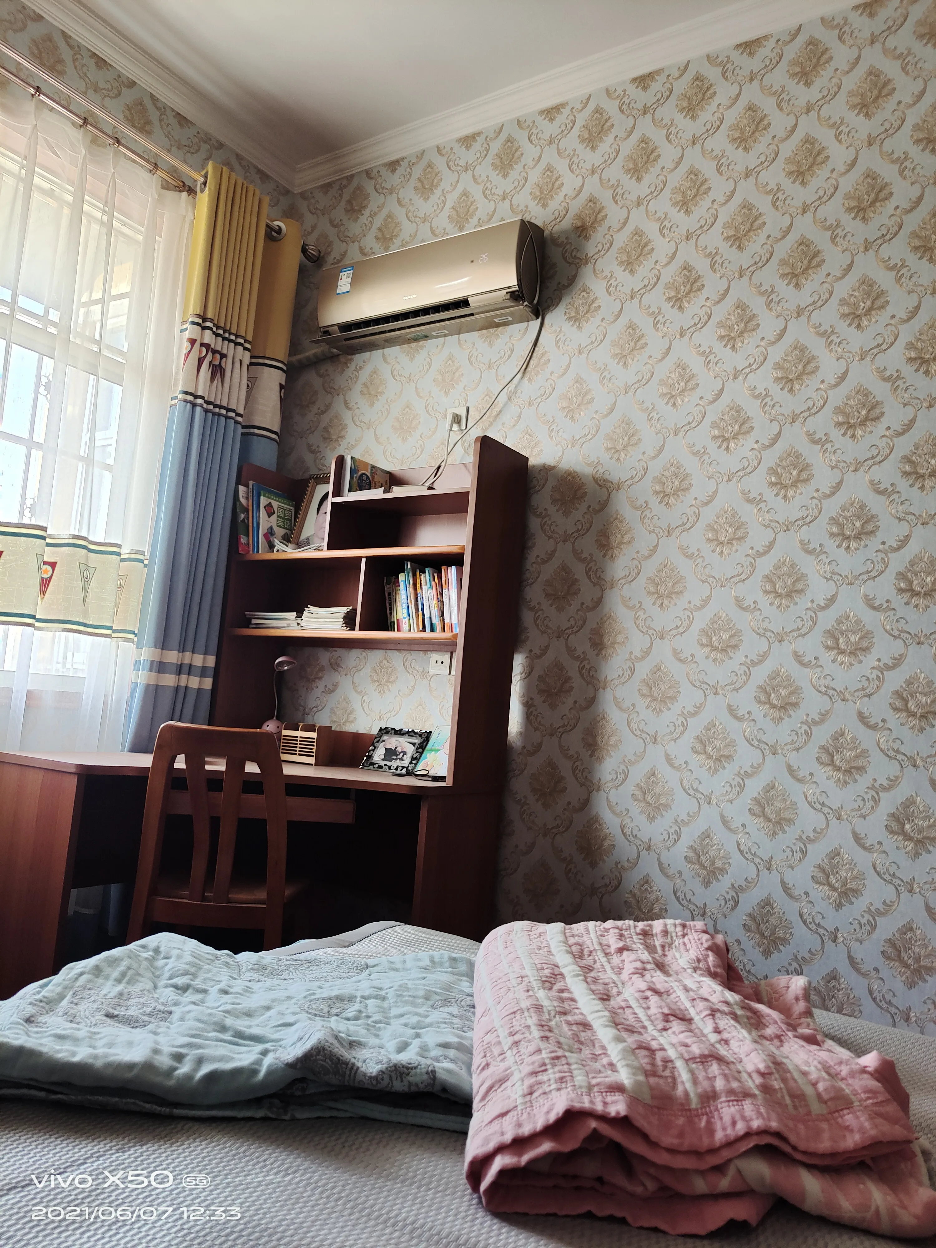 昨晚小酒喝的没有hangover，朋友说那是一种内部特供酒