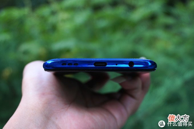 给父母买手机该怎么选 给爸妈买手机买魅蓝什么手机好