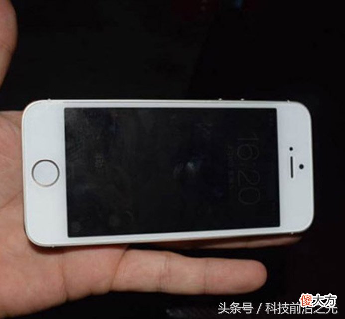 iphone手机屏幕不小心摔碎了 苹果手机屏幕碎了有什么好的