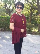 【就爱时尚】打扮优雅的60岁微胖妈妈：出门不穿蕾丝，懂得收腰，时尚又显瘦