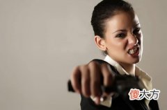 鲜知知老师答网友问-关于什么八字娶悍妇