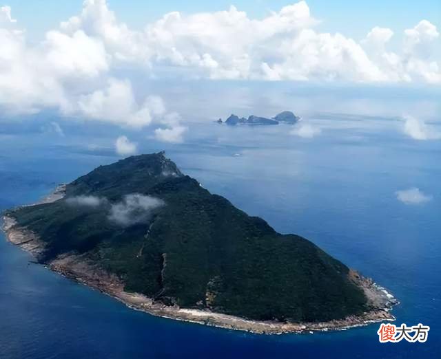 【历史故事】邓小平访日，记者刁难：钓鱼岛属于哪个国家？邓小平回答折服众人