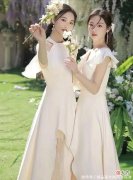 【时尚一点】缎面“轻”婚纱更具复古感，小飞袖设计可爱但整体不失优雅