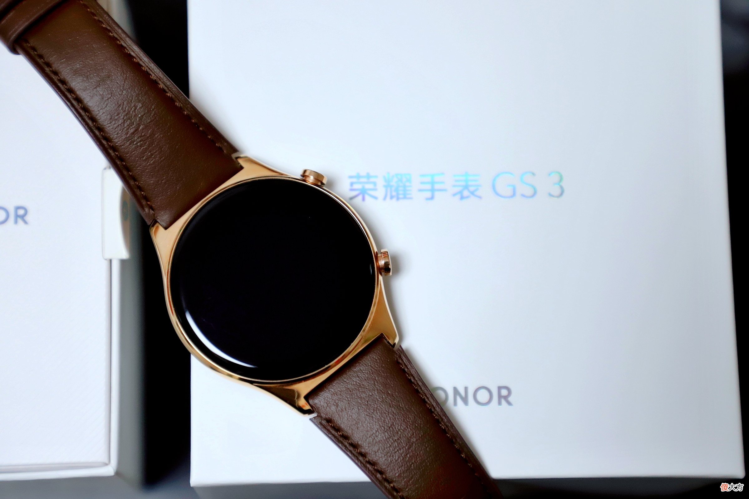 荣耀手表GS 3体验：国产智能运动手表的设计标杆，性能强悍之作