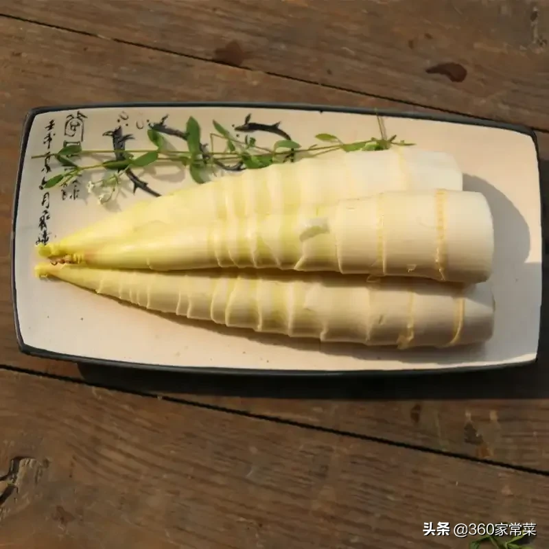 春季来临，万物复苏，山野沟壑之间，众多的野菜相继萌发