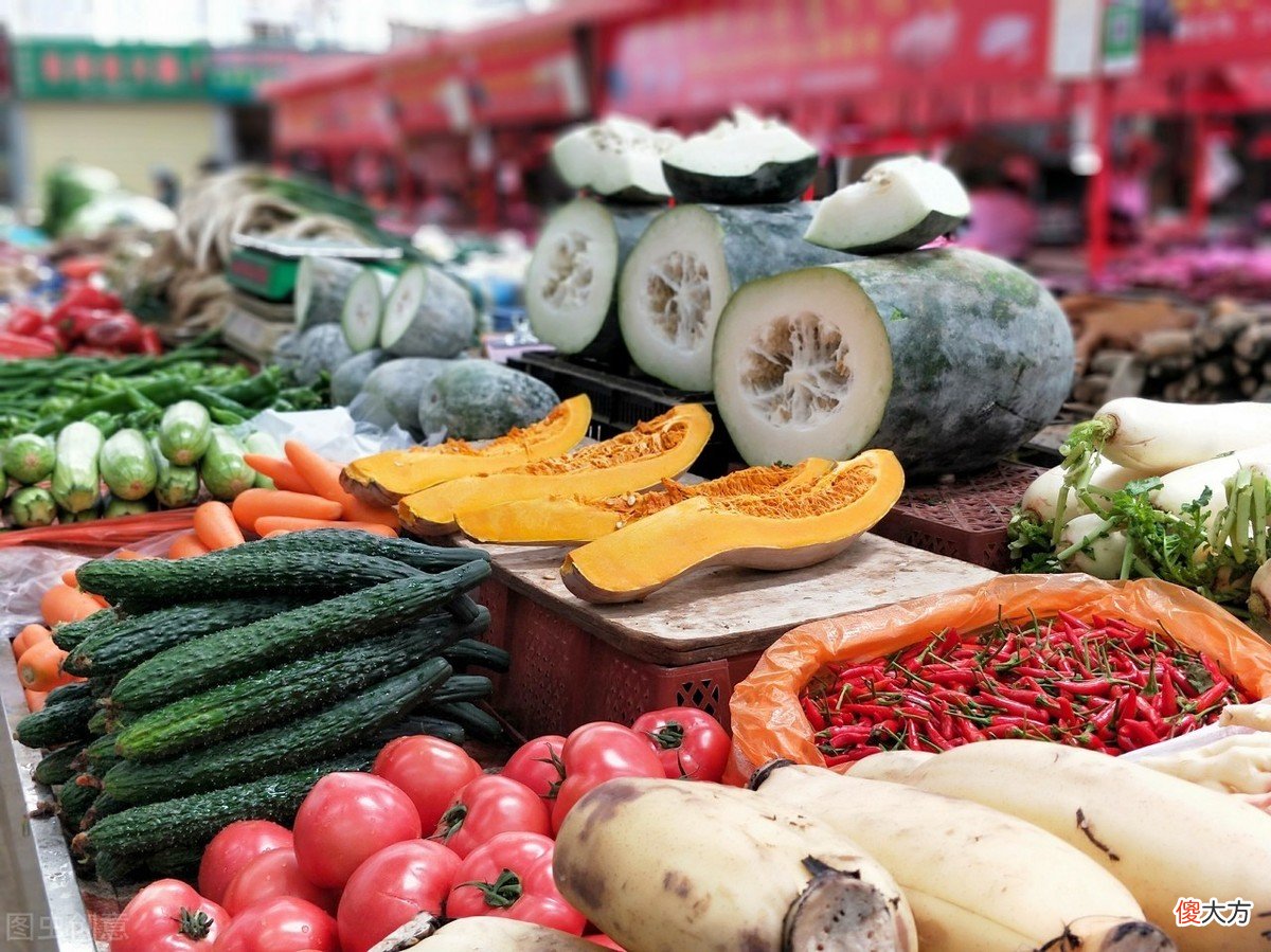 蔬菜是 vegetable，菜市场才不是 vegetable marke