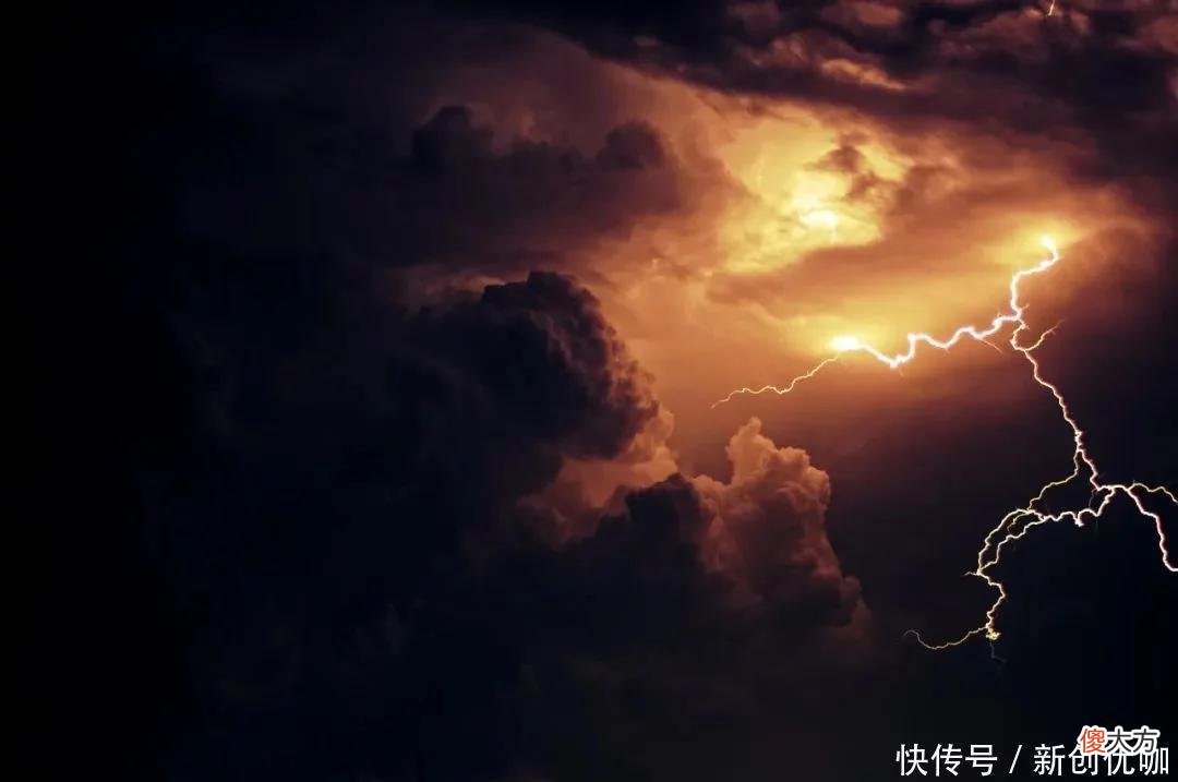 【十二星座】7-9月，天降良缘，桃花运飙升，将牵手真爱，地久天长的三个生肖