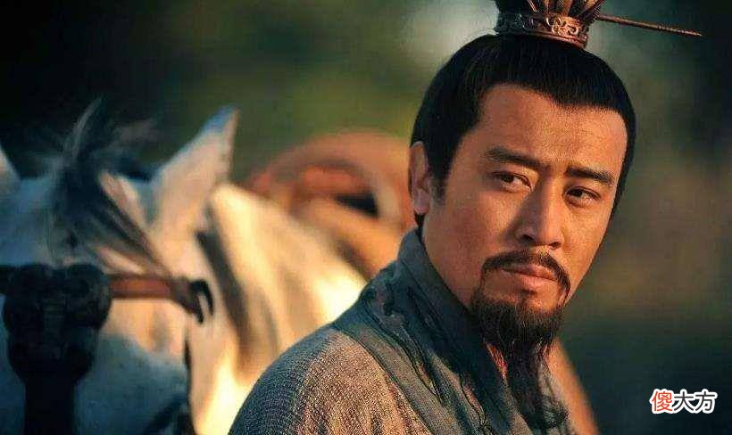 【历史故事】此人武力让曹操直言害怕，再晚死几年，刘备或将统一天下
