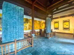【爱历史】吴越国王钱弘叔顺应历史潮流，在西湖边建造了一座钱王祠