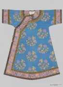 古代的一些服饰，在现今一些女性看来，也许太宽大显笨拙
