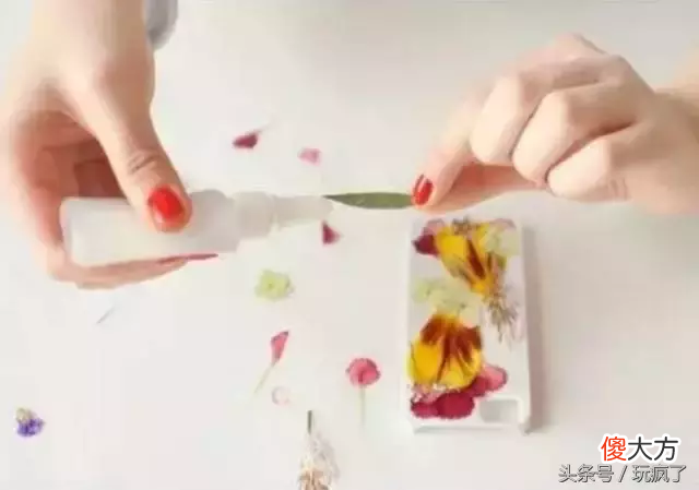 DIY自制手机壳 废弃手机壳做什么手工好