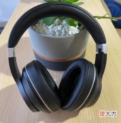 适合玩游戏的蓝牙耳机有哪些 iqoo手机打游戏用什么蓝牙耳机好