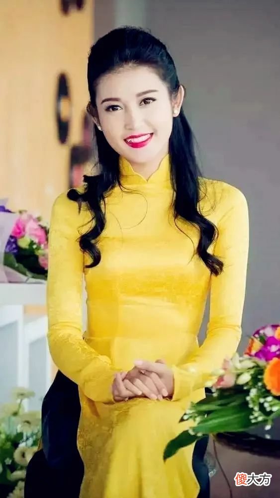【时尚一点】越南史诗级美人，一颦一笑皆是神话，薄纱奥黛自带灵气
