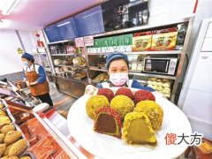 手工青团等寒食小吃扎堆上市 寒食节吃的青团